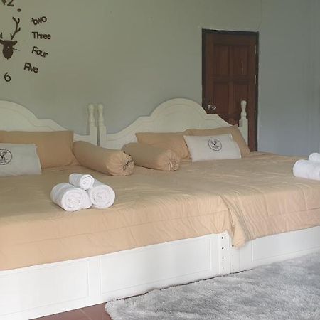 Reindeer House Wat Chedi 4 People Hotel Sichon Exterior photo